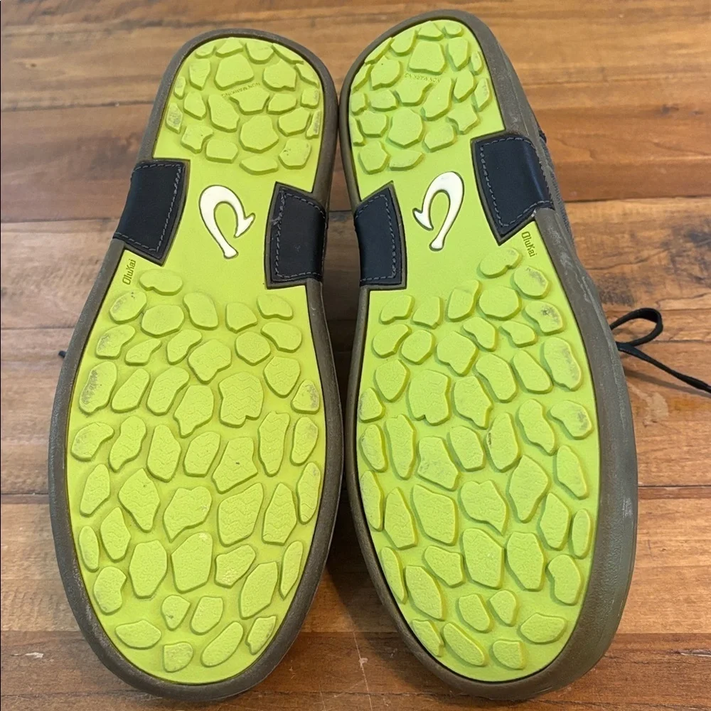 OluKai Men's Black and Yellow Chukka Boots, 9